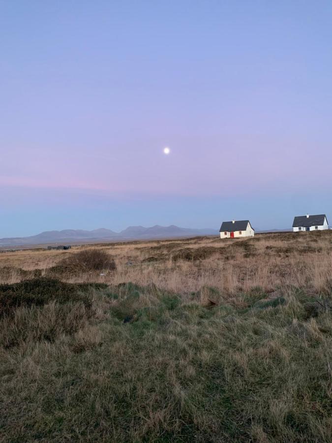 Pink Cottage Ballyconneely Exterior foto